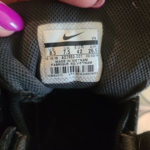 Football cleats